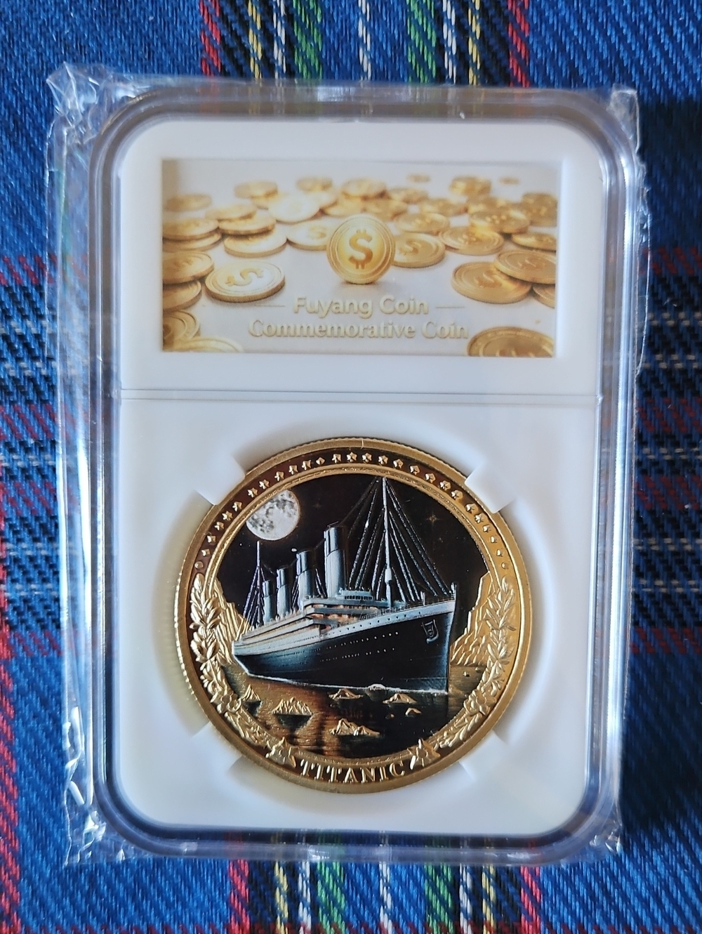 Titanic Commemorative Coin - Gold & Silver Tone Collector Coin